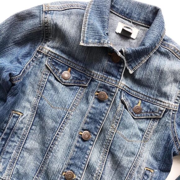 medium wash stretch denim jacket EUC M(8Y) - Picture 2 of 5